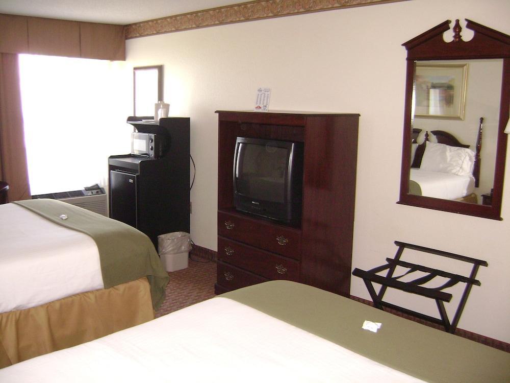 Holiday Inn Express Wilson I-95 By Ihg ภายนอก รูปภาพ